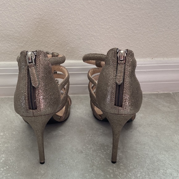 COACH STRAPPY SANDALS SHOES SIZE 8 1/2 M BRAND NEW - Picture 4 of 8